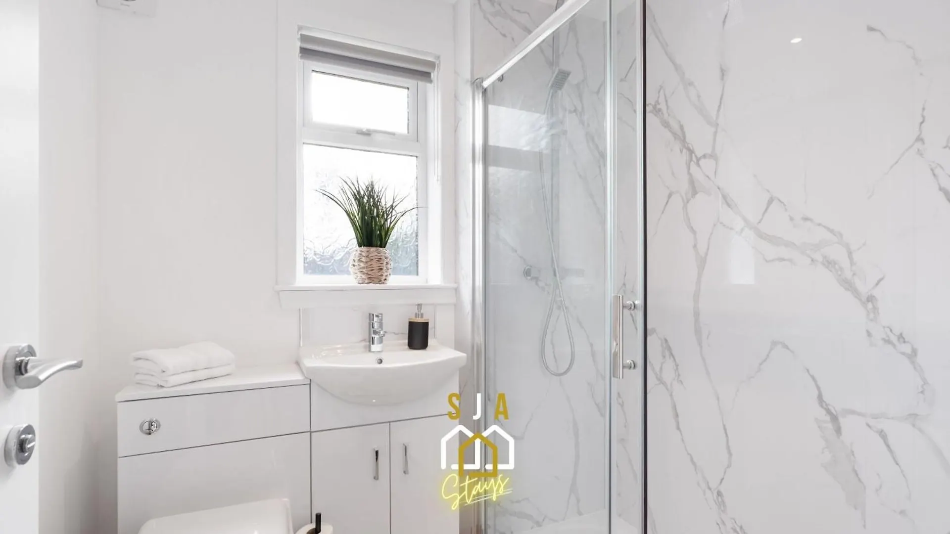 Forrest Road Stay - Sja Stays - Modern 2 Bed Apartment Aberdeen