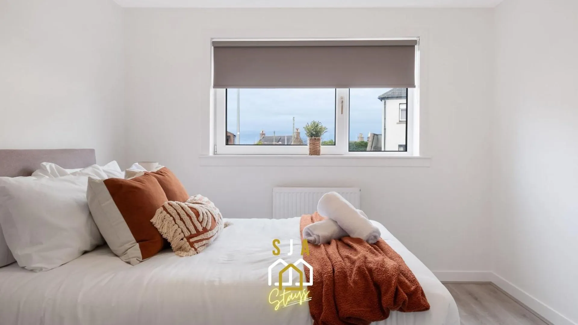 Forrest Road Stay - Sja Stays - Modern 2 Bed Apartment Aberdeen