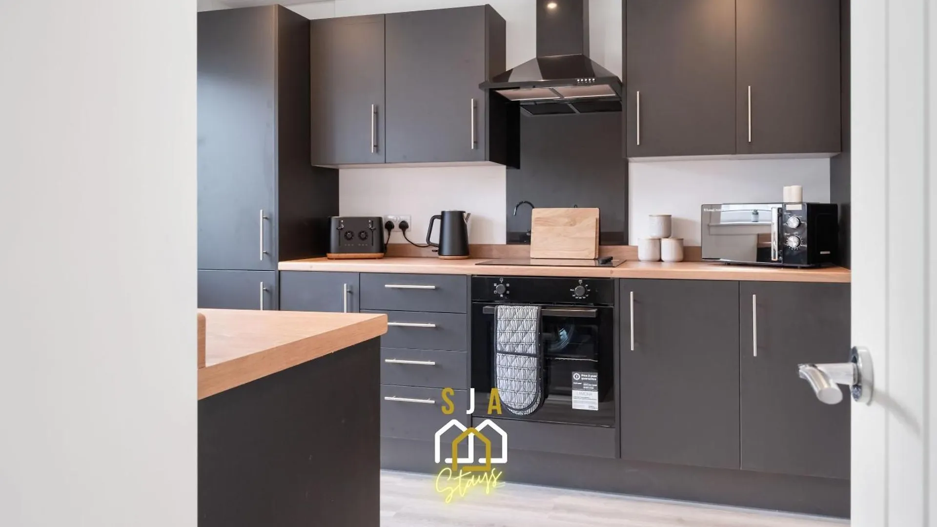 Forrest Road Stay - Sja Stays - Modern 2 Bed Apartment Aberdeen