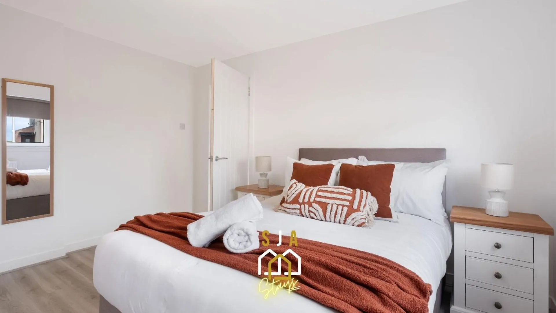Forrest Road Stay - Sja Stays - Modern 2 Bed Apartment Aberdeen